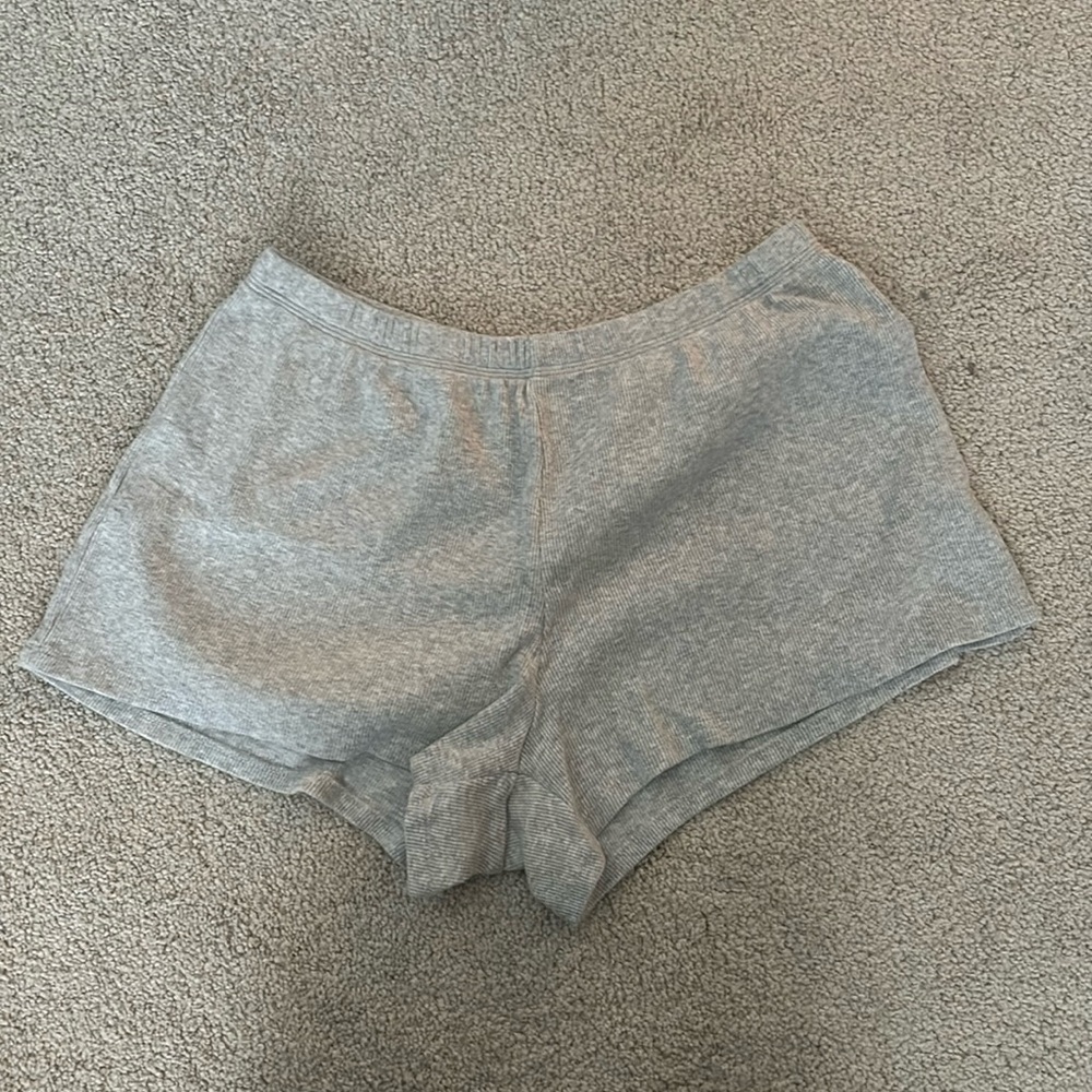 Skims loose ribbed short